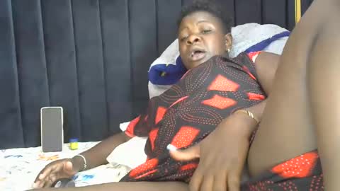 Snapshot of pretty_gaal chatting on January 3, 7:27 am pretty_gaal online show from January 3, 7:27 am