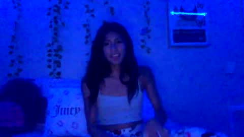 pretty_girl828687 online show from October 15, 6:35 am