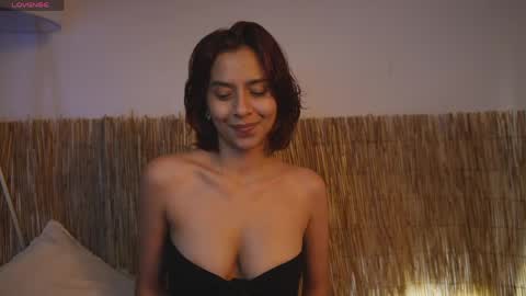 pretty_goddess online show from June 9, 8:20 pm