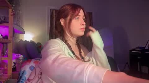 Snapshot of pretty_in_p1nk chatting on January 22, 8:51 am Sophie online show from January 22, 8:51 am