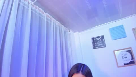 pretty online show from February 14, 12:02 pm