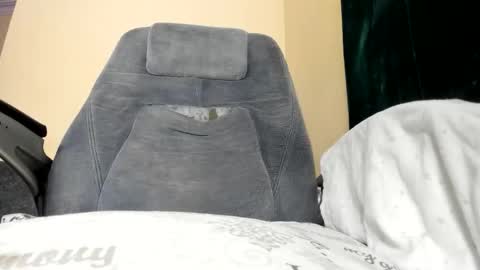 kezzy online show from February 12, 12:00 pm