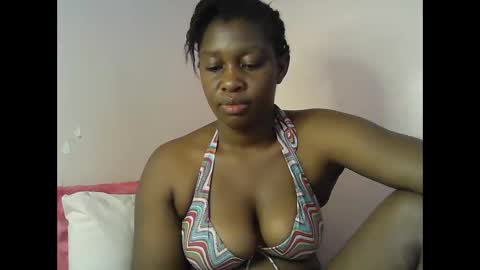 Snapshot of pretty_kylah chatting on November 6, 9:32 am pretty_kylah online show from November 6, 9:32 am