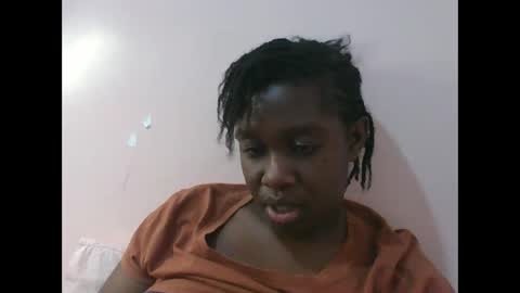 Snapshot of pretty_kylah chatting on November 9, 12:03 pm pretty_kylah online show from November 9, 12:03 pm