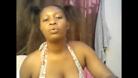 pretty_kylah online show from February 20, 6:37 am