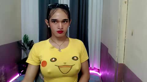 Snapshot of pretty_lady_kitty chatting on April 19, 6:21 pm pretty_lady_kitty online show from April 19, 6:21 pm