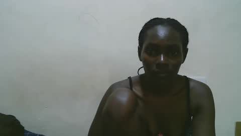 Snapshot of pretty_leila1 chatting on February 7, 10:52 am pretty_leila1 online show from February 7, 10:52 am