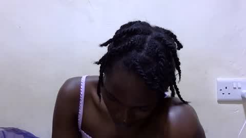 Snapshot of pretty_leila1 chatting on February 27, 8:58 am pretty_leila1 online show from February 27, 8:58 am