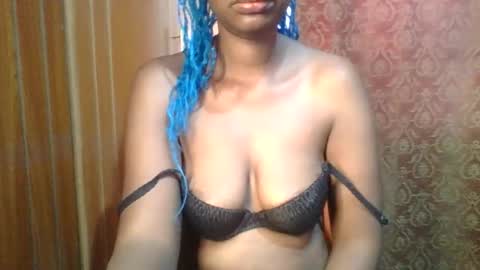pretty_leilah online show from January 18, 1:48 pm