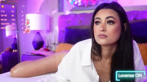 Snapshot of pretty_lia_ chatting on September 30, 4:17 am Lia online show from September 30, 4:17 am