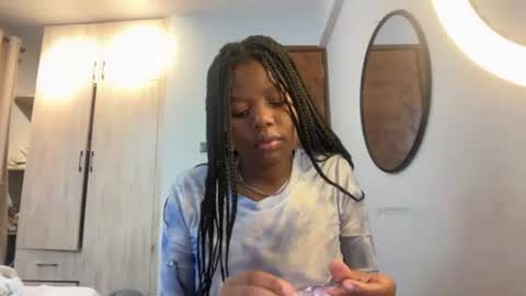 Snapshot of pretty_peaches chatting on June 20, 11:29 pm Pretty peaches online show from June 20, 11:29 pm