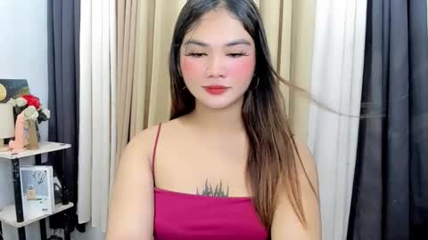 Snapshot of pretty_percy chatting on February 14, 4:53 am hi im percy online show from February 14, 4:53 am