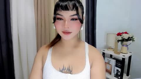 Snapshot of pretty_percy chatting on February 22, 6:13 am hi im percy online show from February 22, 6:13 am