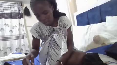 Snapshot of pretty_petite_ebony chatting on October 5, 2:15 pm pretty_petite_ebony online show from October 5, 2:15 pm