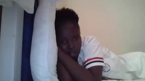 Snapshot of pretty_petite_ebony chatting on October 16, 8:59 am pretty_petite_ebony online show from October 16, 8:59 am
