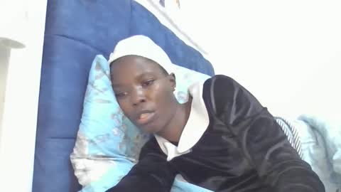 pretty_petite_ebony online show from December 20, 8:05 pm