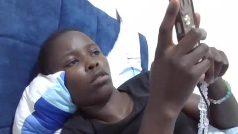 pretty_petite_ebony online show from July 12, 1:18 am