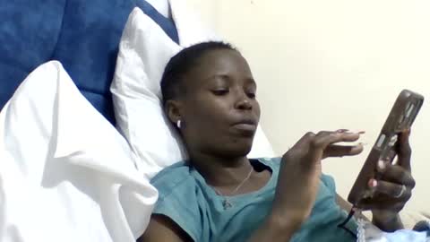 pretty_petite_ebony online show from July 24, 9:13 pm