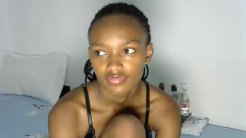Snapshot of pretty_queennie chatting on November 9, 2:37 pm Pretty doll online show from November 9, 2:37 pm