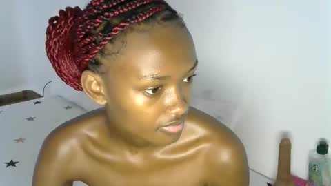 Snapshot of pretty_queennie chatting on December 14, 11:48 am Pretty doll online show from December 14, 11:48 am