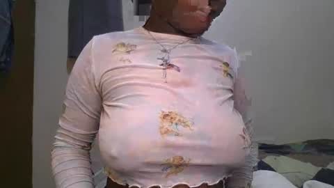 Snapshot of pretty_shila chatting on October 14, 3:46 pm pretty_shila online show from October 14, 3:46 pm