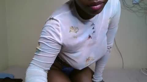 Snapshot of pretty_shila chatting on October 23, 6:17 pm pretty_shila online show from October 23, 6:17 pm