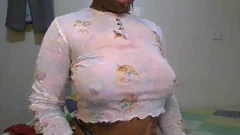 Snapshot of pretty_shila chatting on October 26, 1:50 pm pretty_shila online show from October 26, 1:50 pm