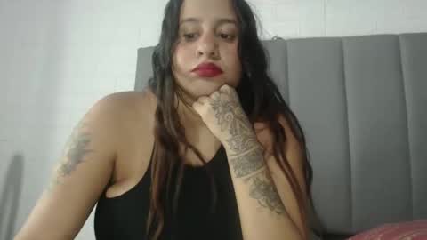 Snapshot of pretty_sophia1 chatting on May 19, 12:05 am sophia online show from May 19, 12:05 am