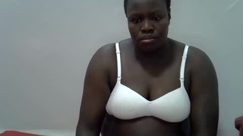 Snapshot of pretty_suzzy chatting on October 20, 5:52 am sexy pie online show from October 20, 5:52 am