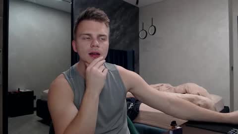 Snapshot of pretty_sweety chatting on October 7, 3:14 am Justin online show from October 7, 3:14 am