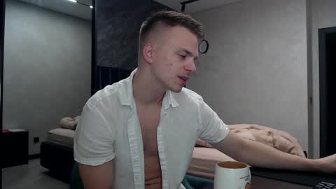 Snapshot of pretty_sweety chatting on October 20, 5:35 pm Justin online show from October 20, 5:35 pm