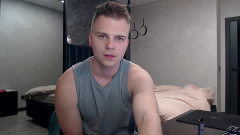 Snapshot of pretty_sweety chatting on October 25, 6:21 am Justin online show from October 25, 6:21 am