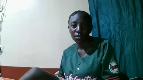 Snapshot of pretty_tiffany1 chatting on February 16, 6:31 am pretty_tiffany1 online show from February 16, 6:31 am