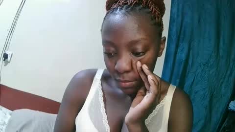 Snapshot of pretty_tiffany1 chatting on April 3, 7:23 pm pretty_tiffany1 online show from April 3, 7:23 pm