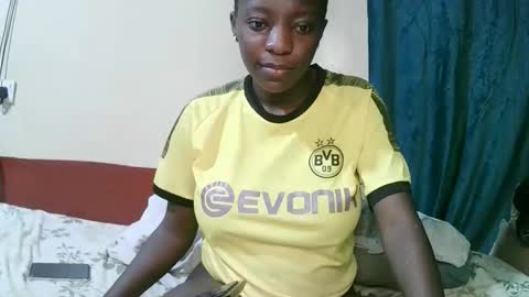 Snapshot of pretty_tiffany1 chatting on April 16, 2:12 am pretty_tiffany1 online show from April 16, 2:12 am