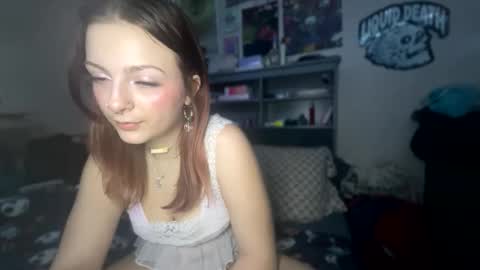 Snapshot of prettybabystacy chatting on February 14, 11:23 pm stacy online show from February 14, 11:23 pm