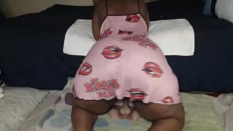 Snapshot of prettyblack25 chatting on June 9, 12:22 am Cindy online show from June 9, 12:22 am