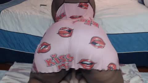 Snapshot of prettyblack25 chatting on July 18, 12:31 pm Cindy online show from July 18, 12:31 pm