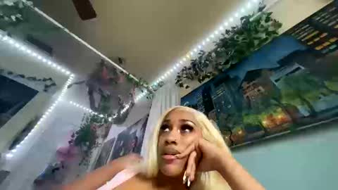 Snapshot of prettyblackgal chatting on October 14, 11:49 pm prettyblackgal online show from October 14, 11:49 pm