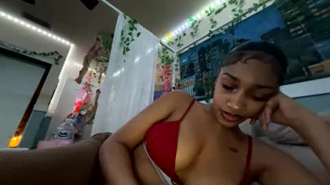 prettyblackgal online show from December 15, 7:34 am