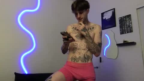 pretty boy online show from November 25, 4:23 am