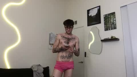 pretty boy online show from December 17, 2:39 am