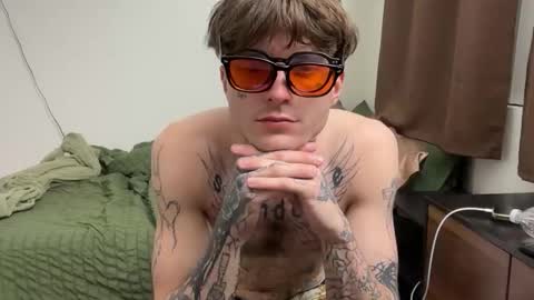 pretty boy online show from March 26, 5:24 am