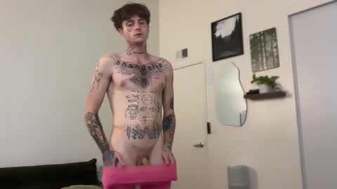 Snapshot of prettyboyszn chatting on May 2, 3:00 am pretty boy online show from May 2, 3:00 am