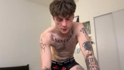 Snapshot of prettyboyszn chatting on May 16, 4:20 am pretty boy online show from May 16, 4:20 am