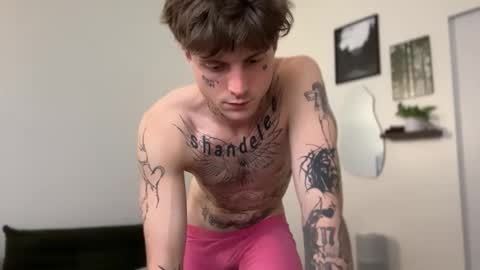 Snapshot of prettyboyszn chatting on May 18, 4:07 am pretty boy online show from May 18, 4:07 am