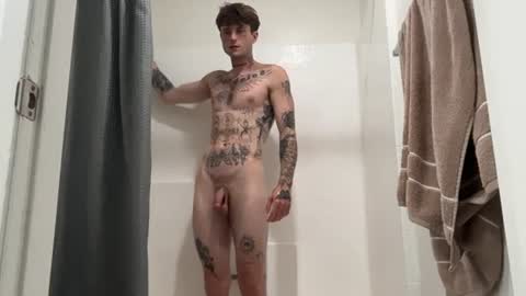 Snapshot of prettyboyszn chatting on July 30, 2:43 am pretty boy online show from July 30, 2:43 am