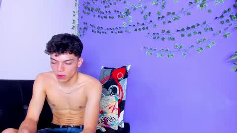 Snapshot of prettybunnies08 chatting on February 13, 2:01 am Enzo Denis online show from February 13, 2:01 am