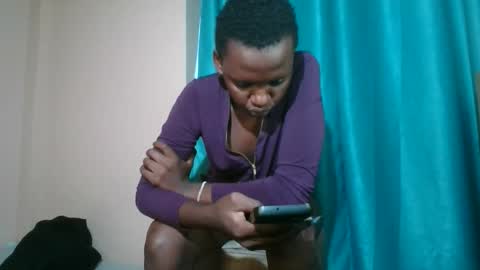 Snapshot of prettychocolata chatting on April 12, 11:48 am prettychocolata online show from April 12, 11:48 am