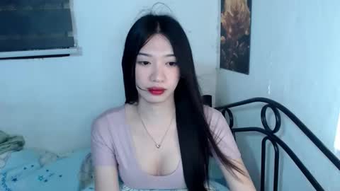 ASHLEY online show from December 18, 2:23 pm